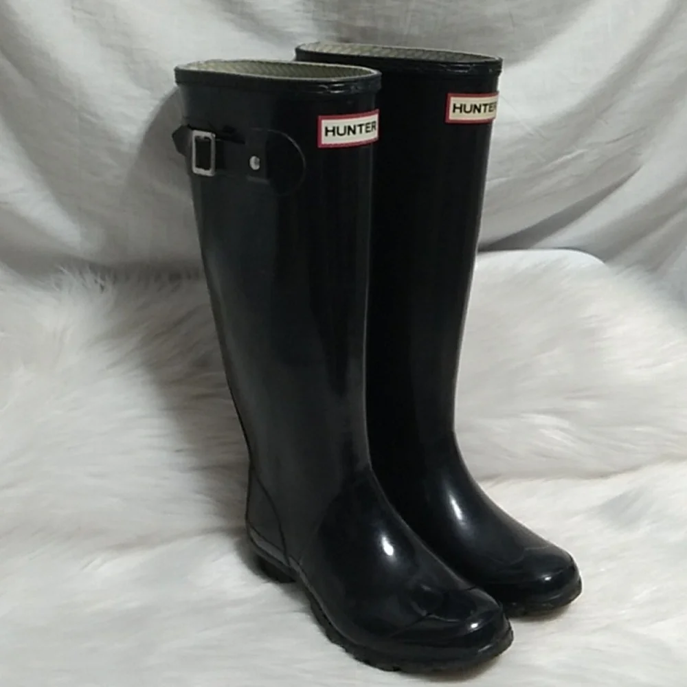SALE! Hunter Boots Gently Worn Sz.5-6 (E-4) - Picture 4 of 16